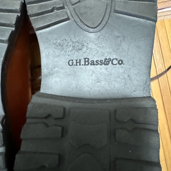 GH Bass&Co Leather Lace Up Oxfords - Picture 2 of 11